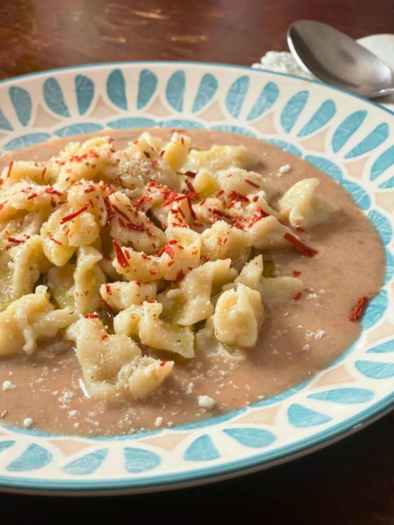pinched pasta with Labro gentle bean cream