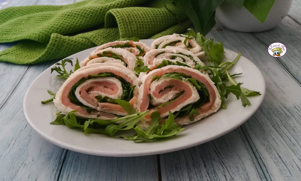 SALMON AND ARUGULA PINWHEELS