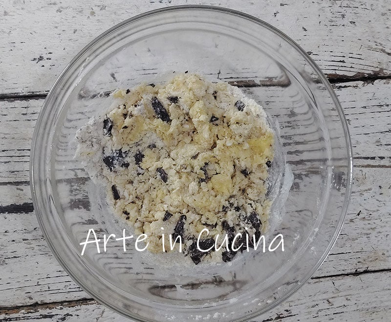 PISTACHIO AND CHOCOLATE CANTUCCI