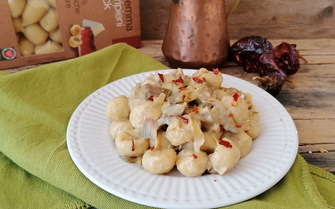 POTATO GNOCCHI WITH ARTICHOKES AND GORGONZOLA
