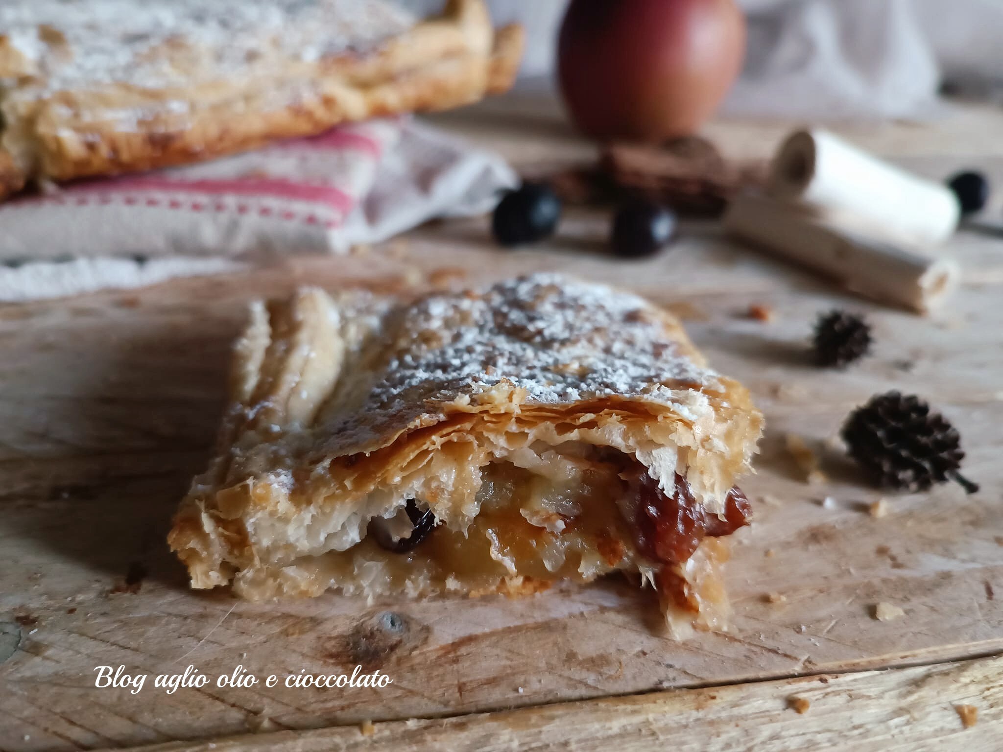 PUFF PASTRY APPLE PIE