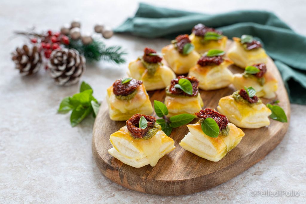 puff pastries with pesto and sun-dried tomatoes