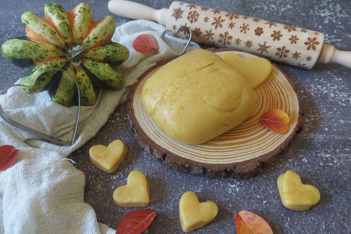 Perfect Pumpkin Shortcrust Pastry for Cookies and Tarts