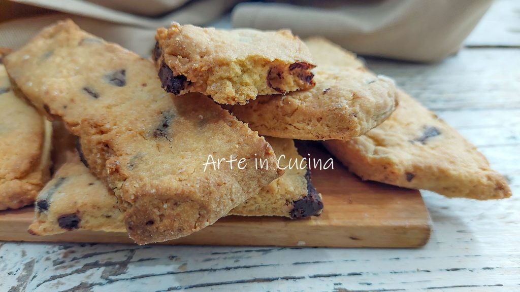QUICK COOKIES with chocolate chunks