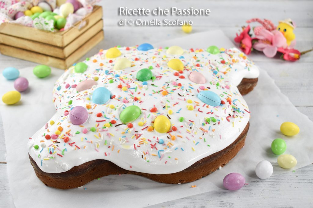 quick Easter dove cake with lemon meringue