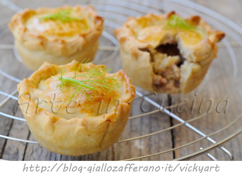 Quick fennel and seafood mini cakes