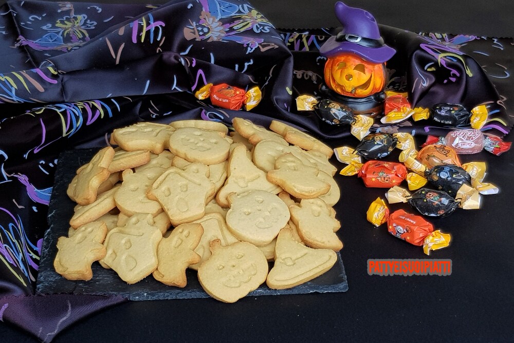 Halloween shortbread cookies