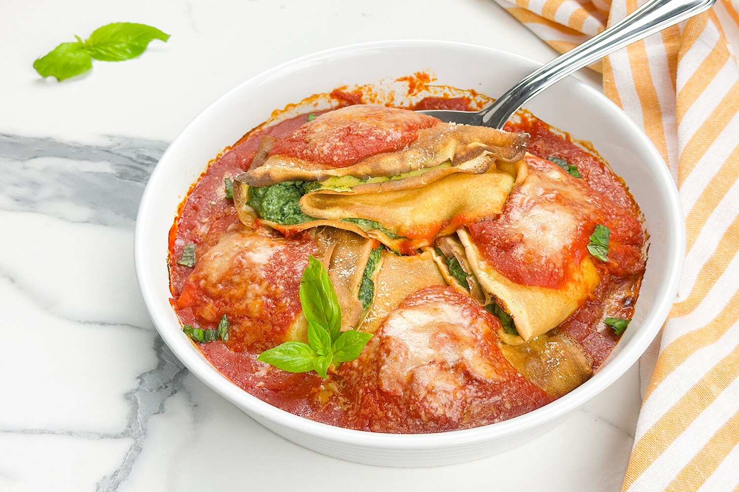 Ricotta and Spinach Crepes with Tomato Sauce – A Festive Dish