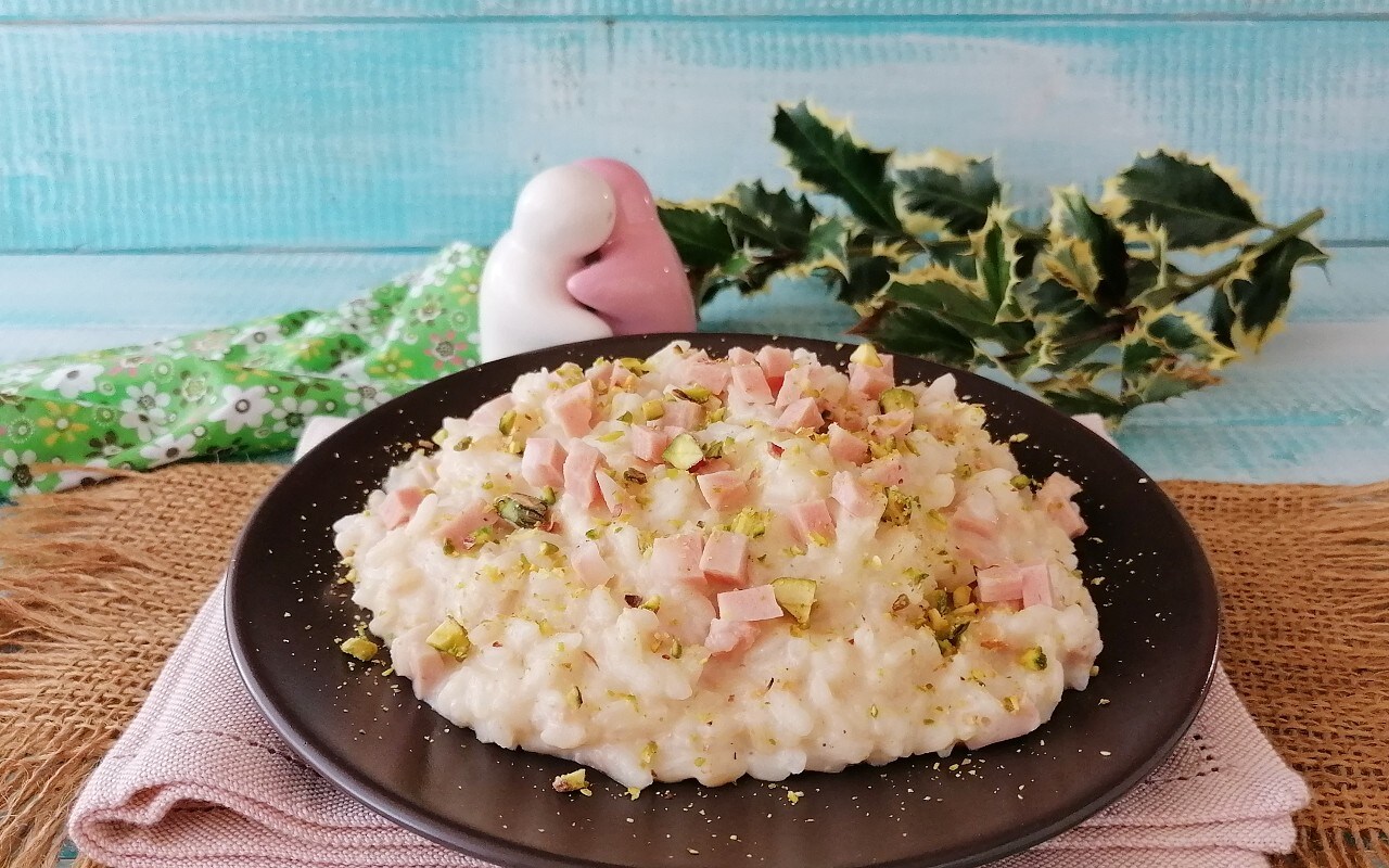 CREAMY AND DELICATE MORTADELLA AND BURRATA RISOTTO