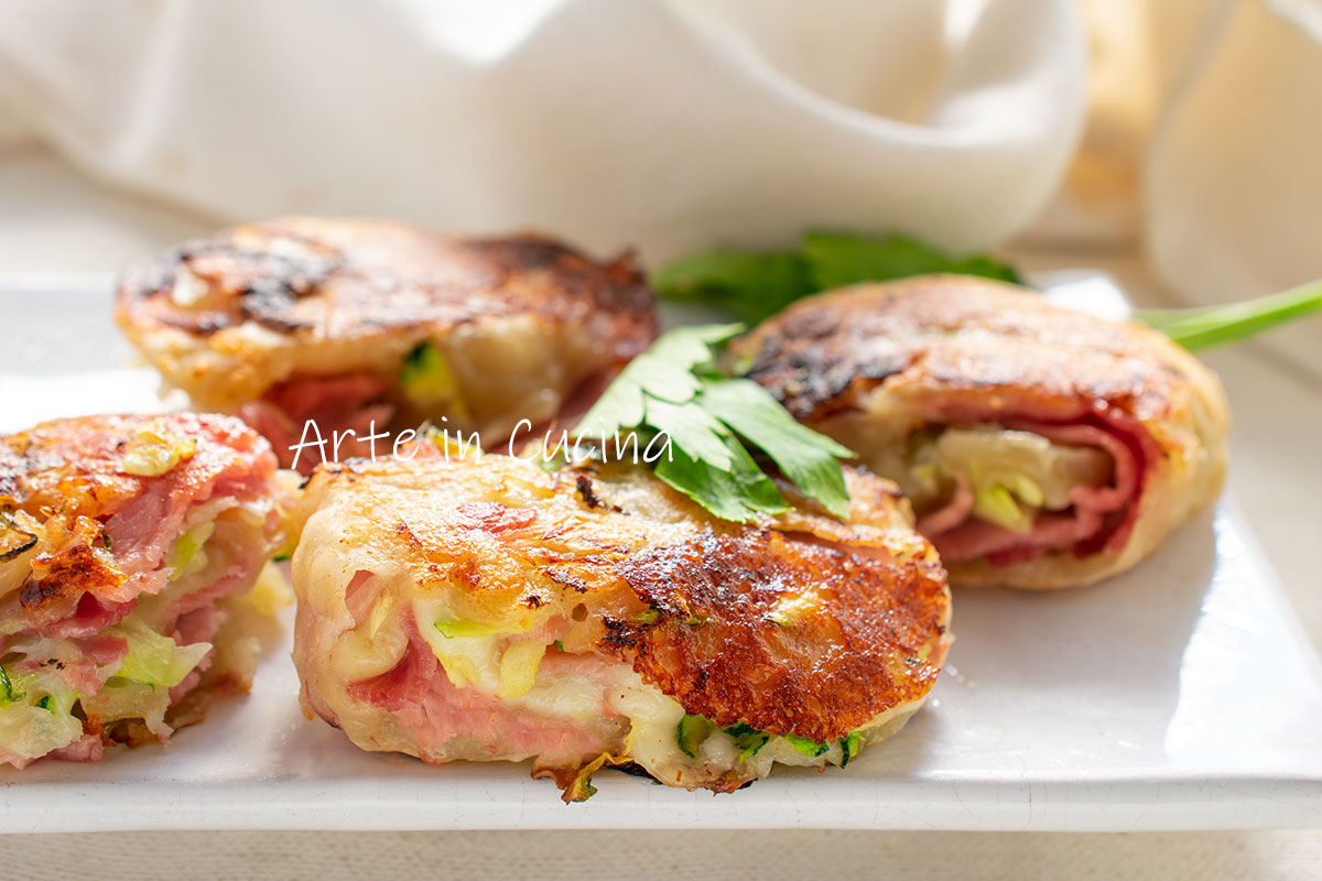 Rolled Bundles with Ham and Zucchini in a Pan