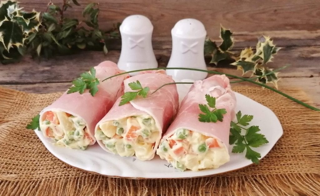 Russian salad rolls