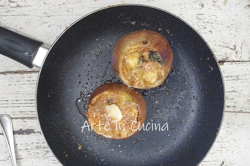 ROUNDED EGGPLANTS STUFFED with MEAT