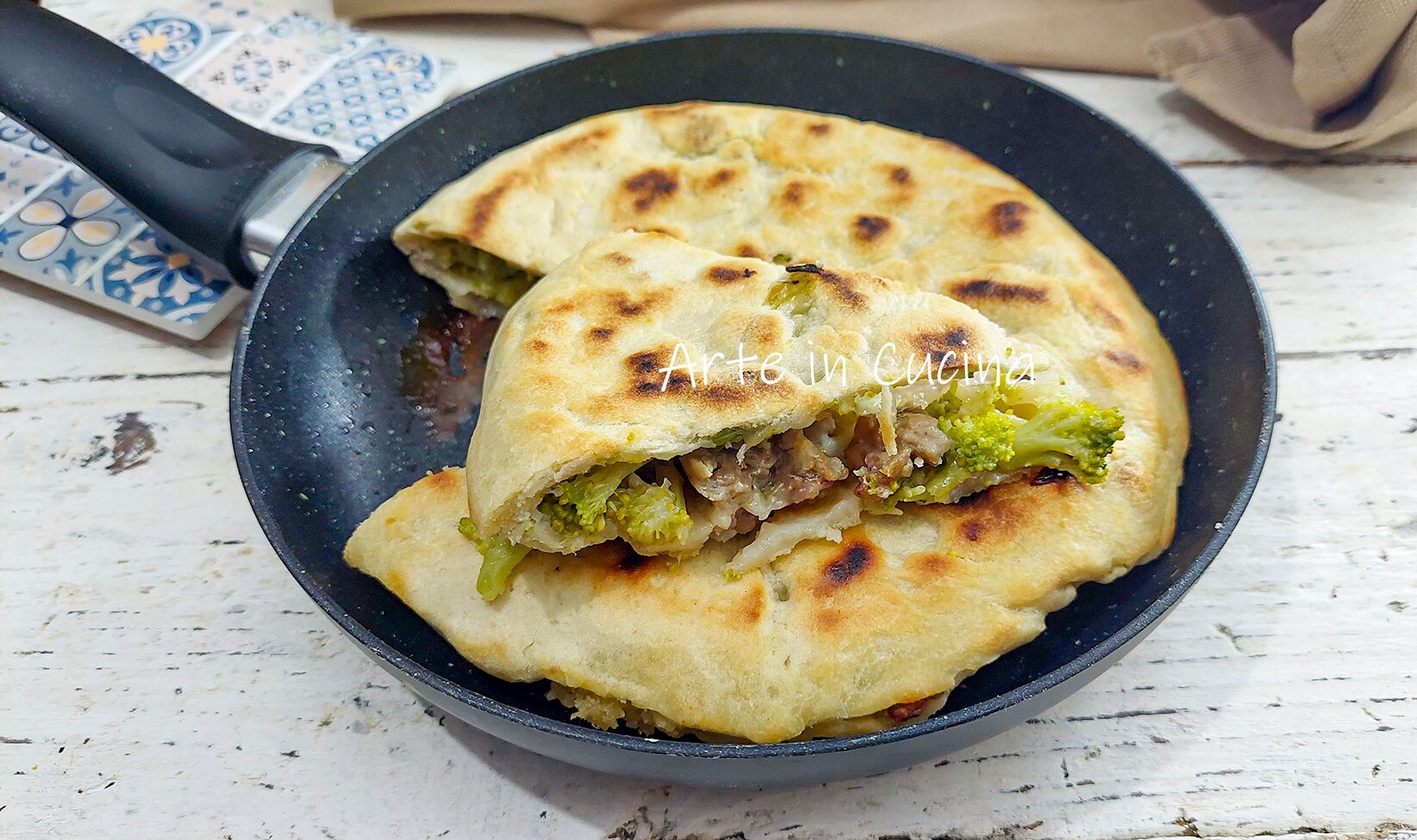 BROCCOLI AND SAUSAGE SAVORY PIE