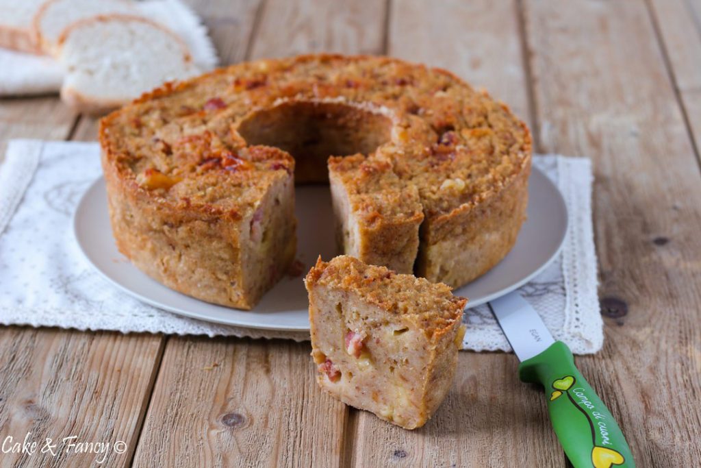 Rustic Cake with Bread