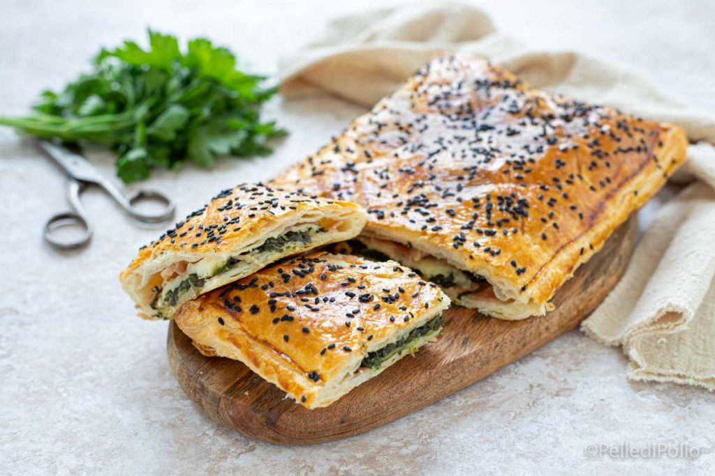 puff pastry rustic with spinach and ham