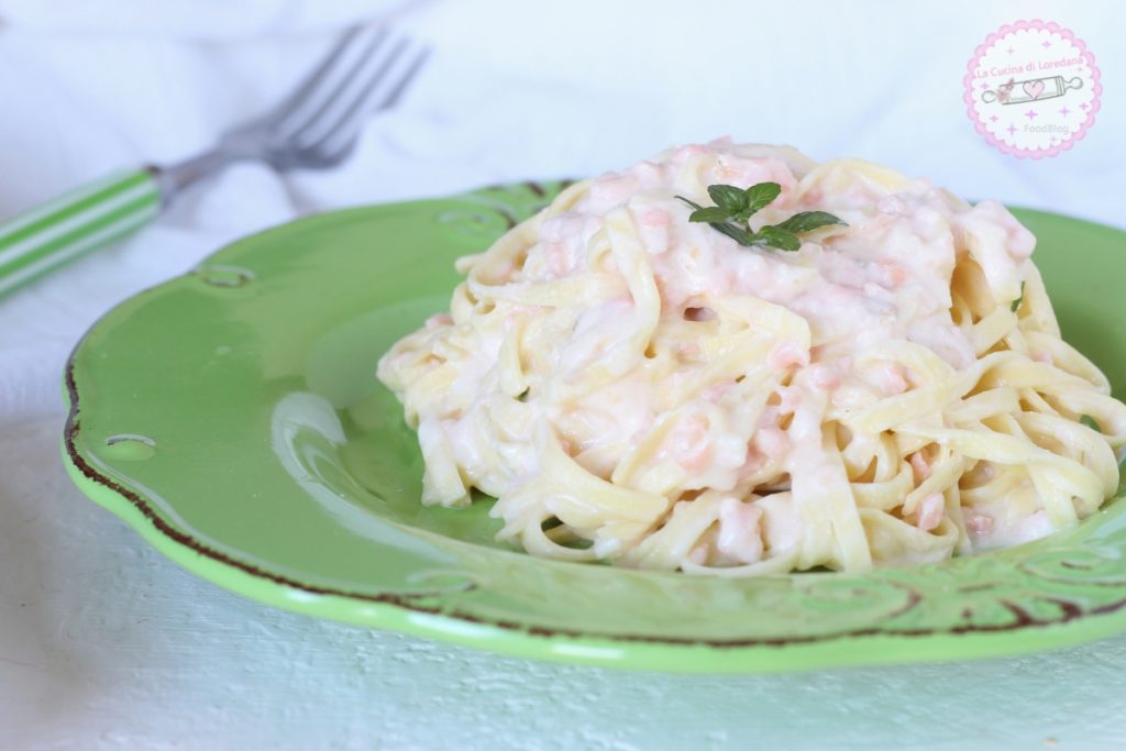 salmon tagliolini