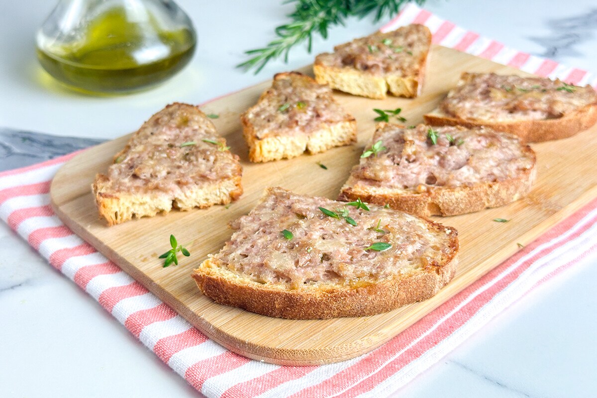 Sausage and Stracchino Crostini New Year’s Appetizer