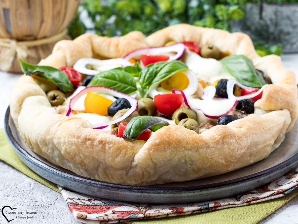 SAVORY PIE WITH CHERRY TOMATOES AND SMOKED CHEESE
