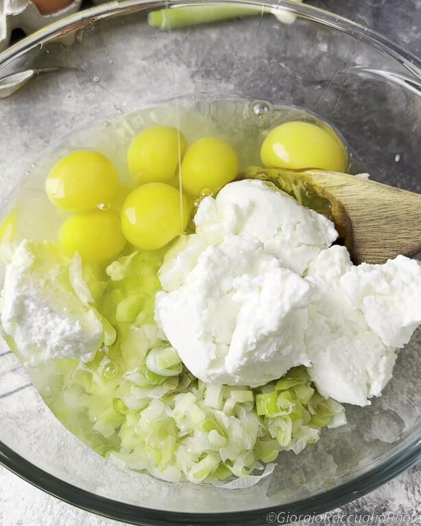 savory pie with ricotta and spring onion