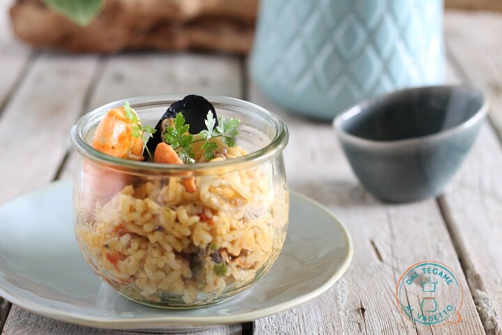 Seafood Rice in Jar Cooking