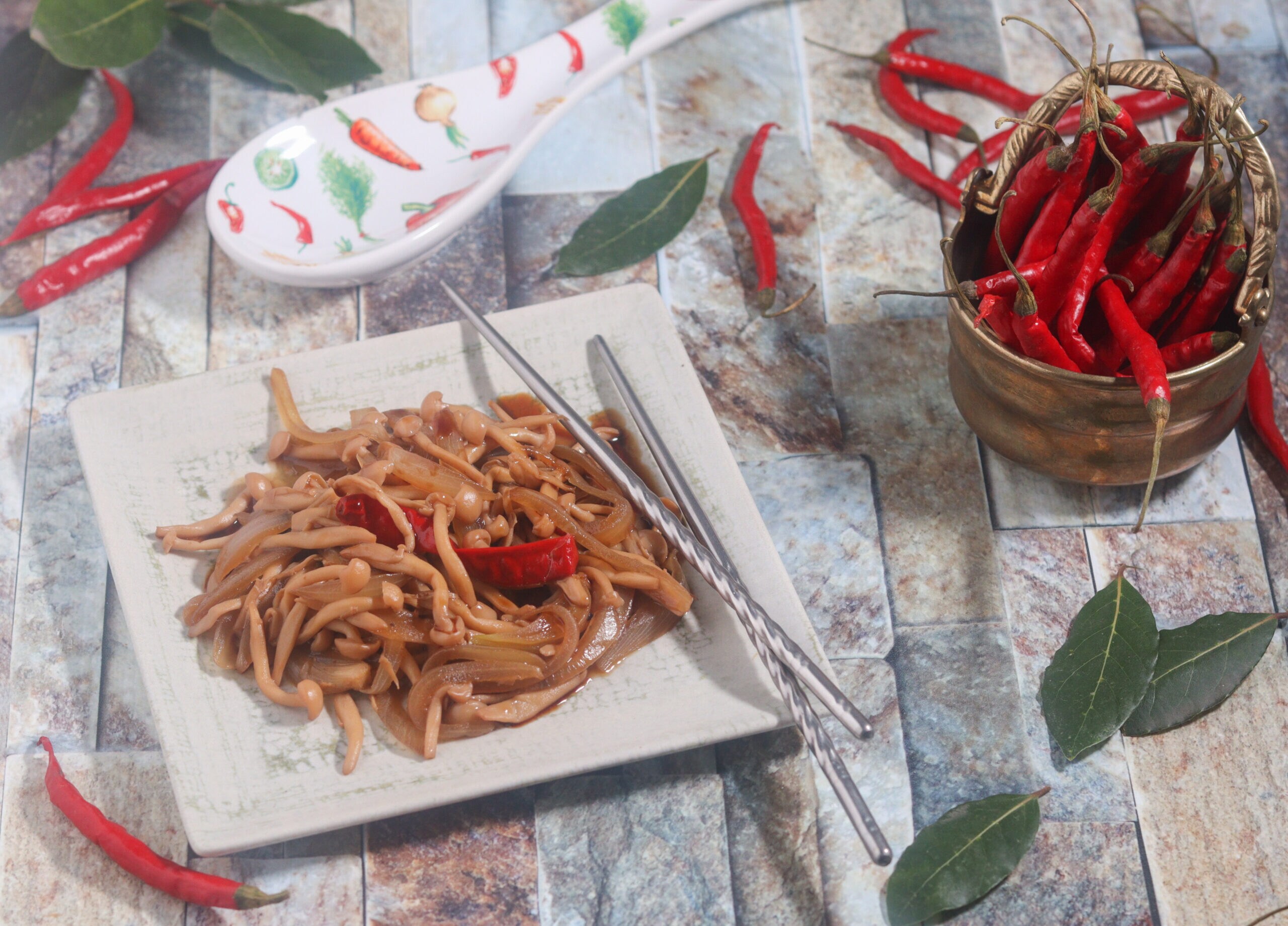 Shimeji Mushrooms and Onion