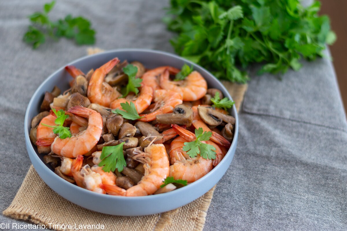 Shrimp and Mushrooms in a Skillet