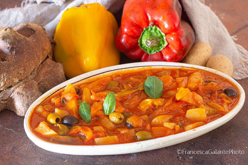 Skillet Potatoes, Olives, and Peppers Side Dish