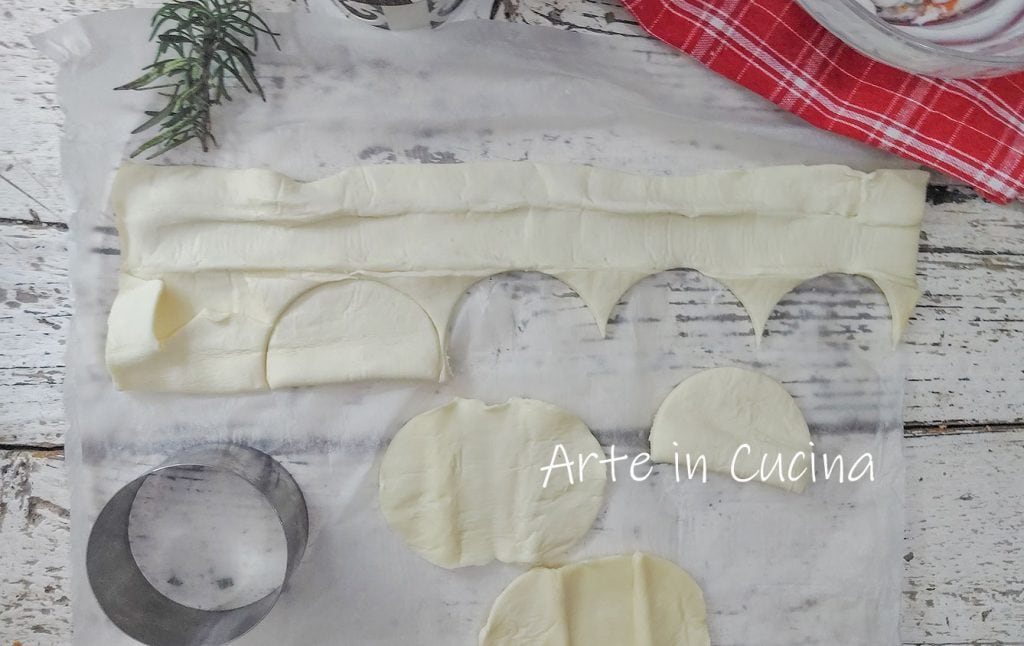 SMOKED SALMON and Ricotta Shells with Puff Pastry