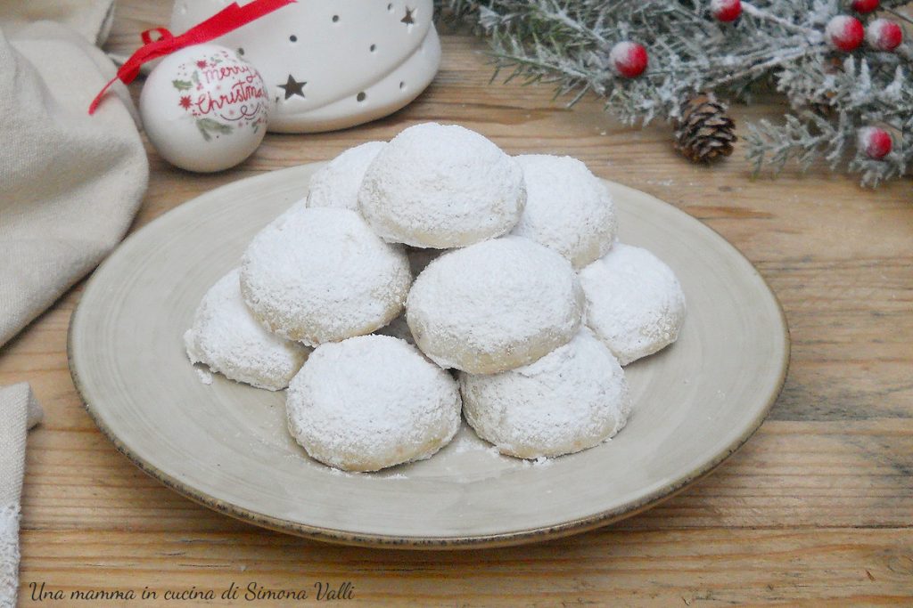 snowball walnut cookies