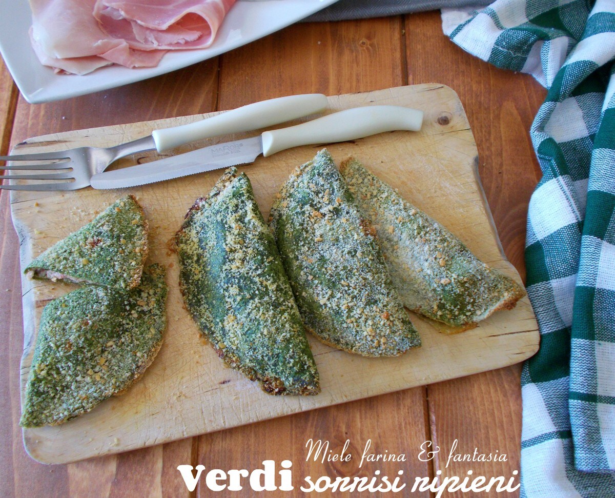 Spinach Smiles Stuffed with Ham and Robiola