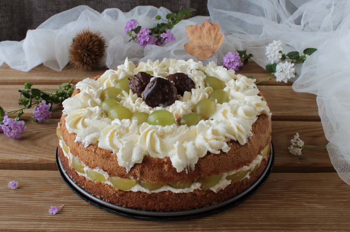 Sponge Cake Stuffed with Chestnuts and Grapes