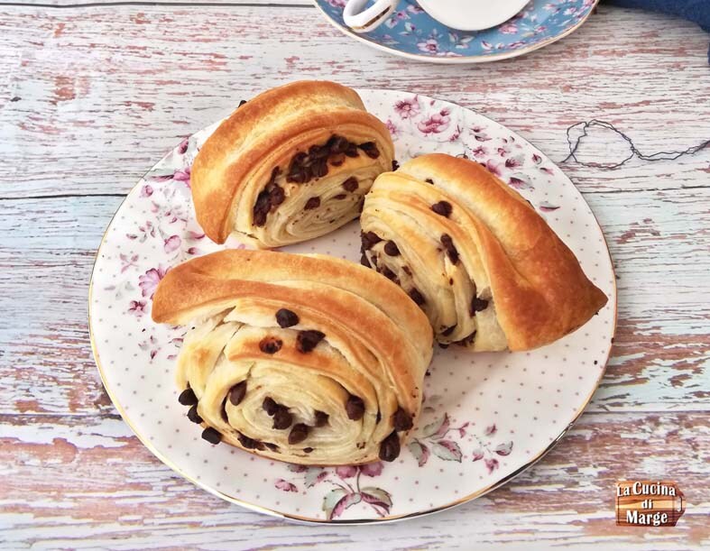 SWIRLS WITH CHOCOLATE CHIPS