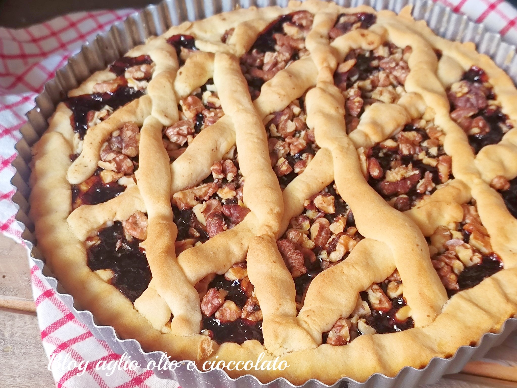 THE SOFT TART THAT PLEASES EVERYONE: BLEND EVERYTHING AND SPREAD IT WITH A SPOON