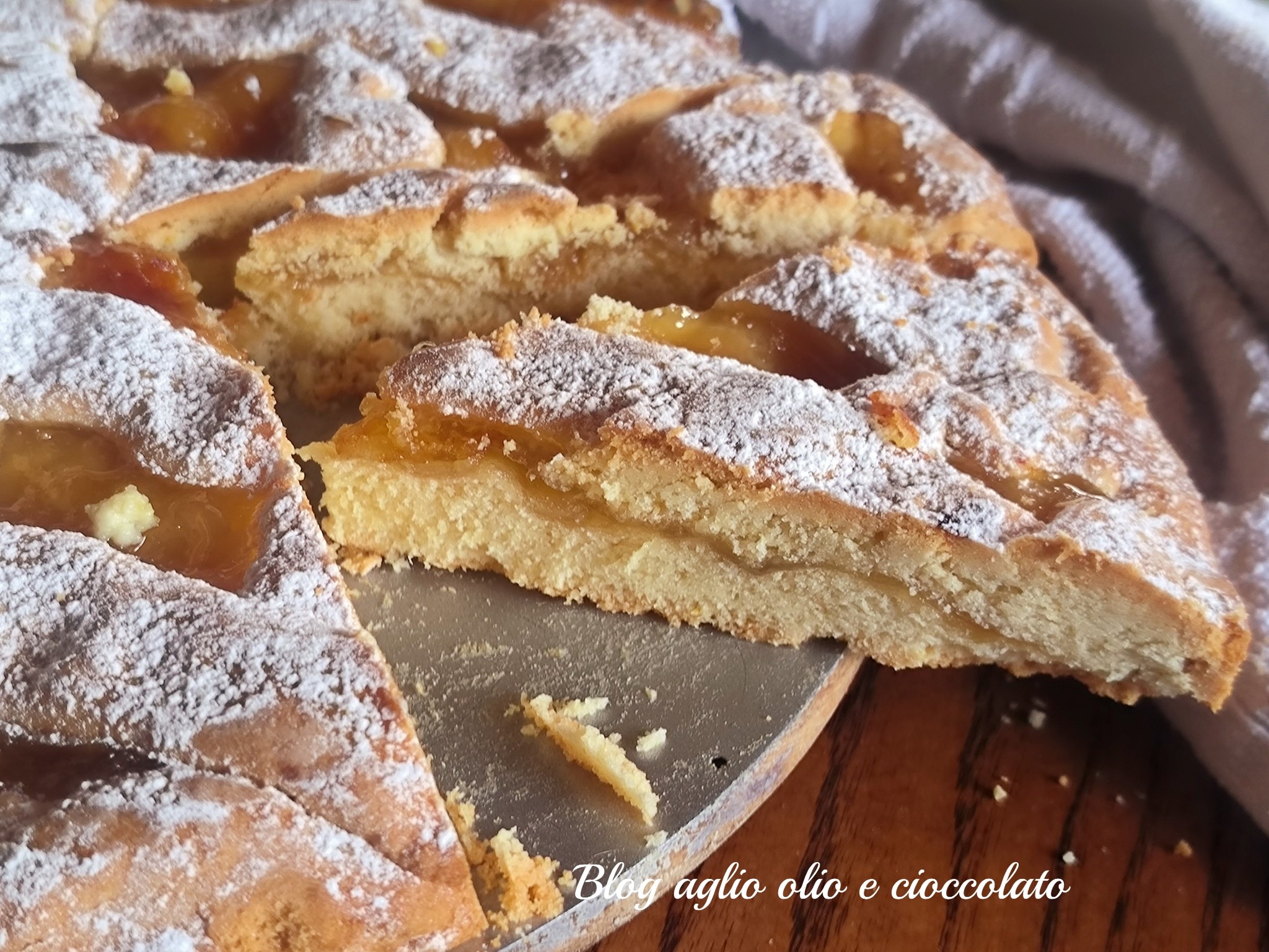 TART WITH LEMON CREAM WITHOUT EGGS AND WHIPPED SHORTCRUST PASTRY