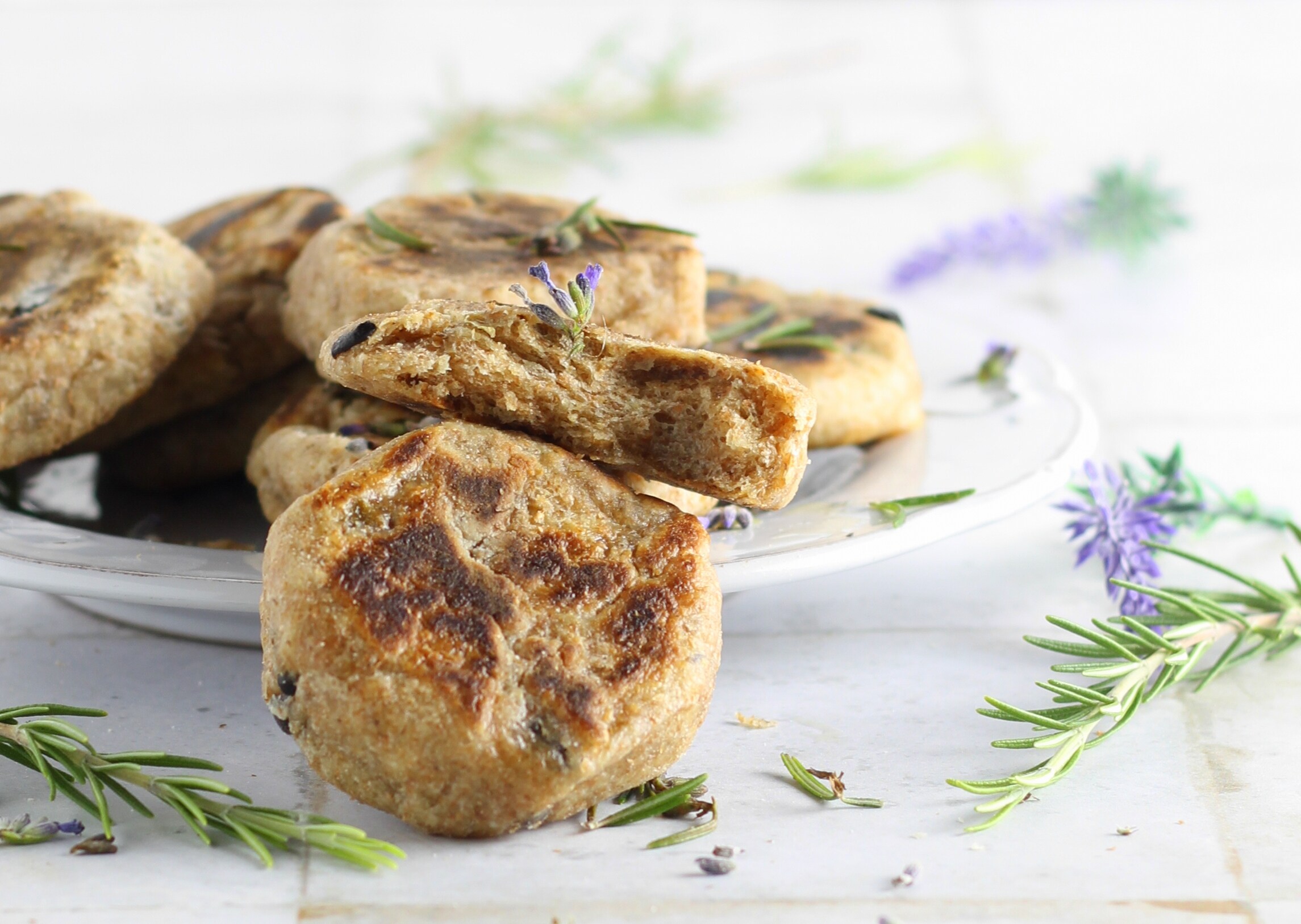 Whole Wheat Yogurt and Olive Tigelle