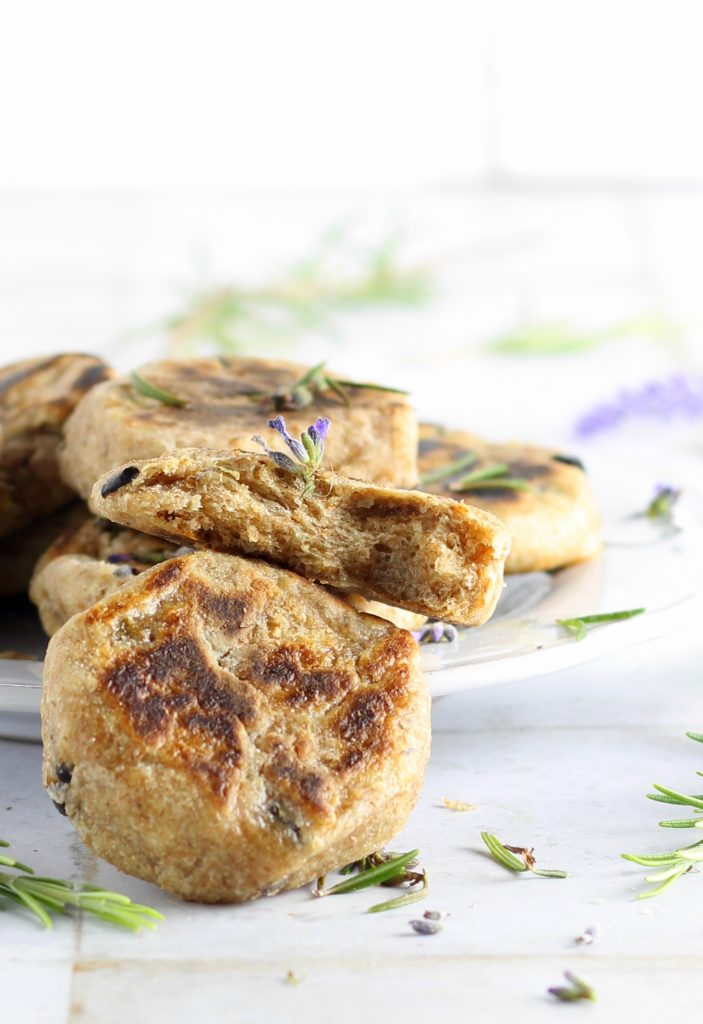 Whole Wheat Yogurt and Olive Tigelle