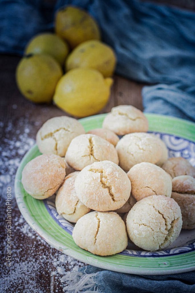 Quick and Crumbly Lemon Treats
