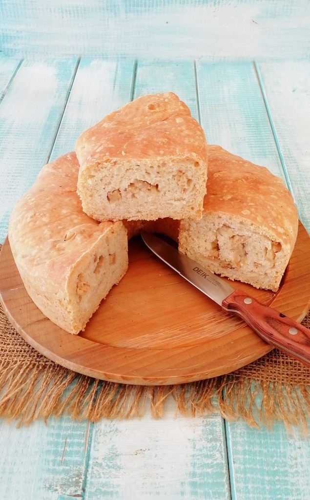 TORTANO WITH PORK SCRAPS