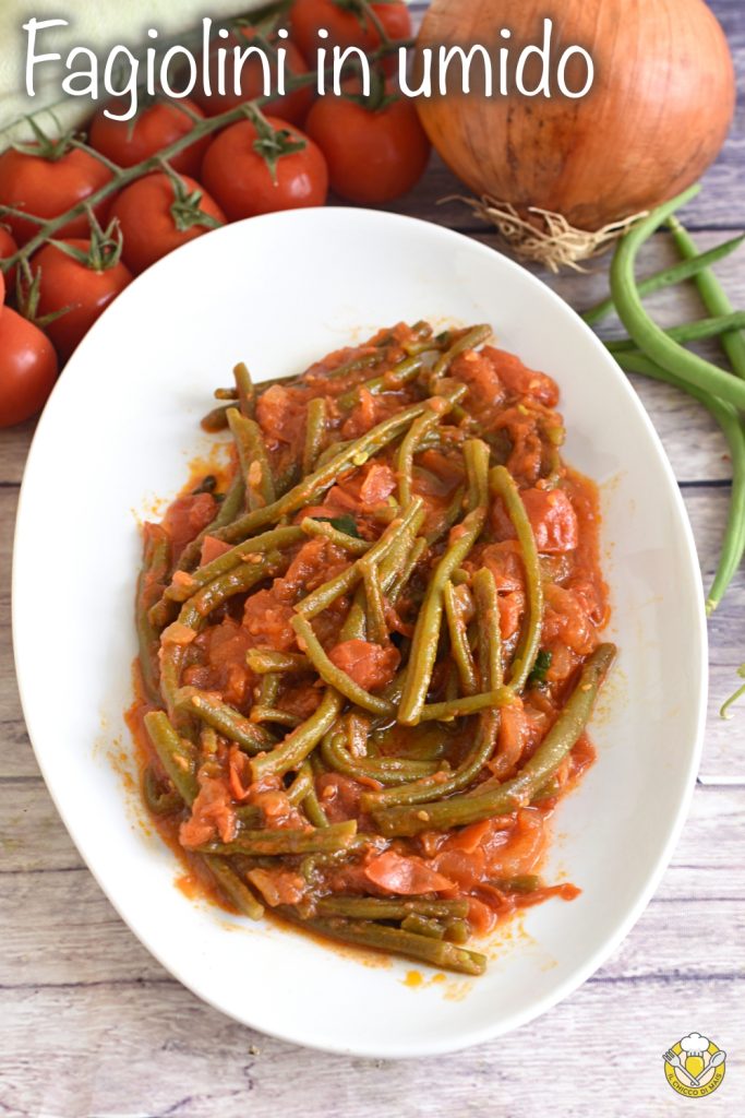 v_ stewed green beans with tomato without boiling tasty recipe with green beans in pan with fresh tomato il chicco di mais