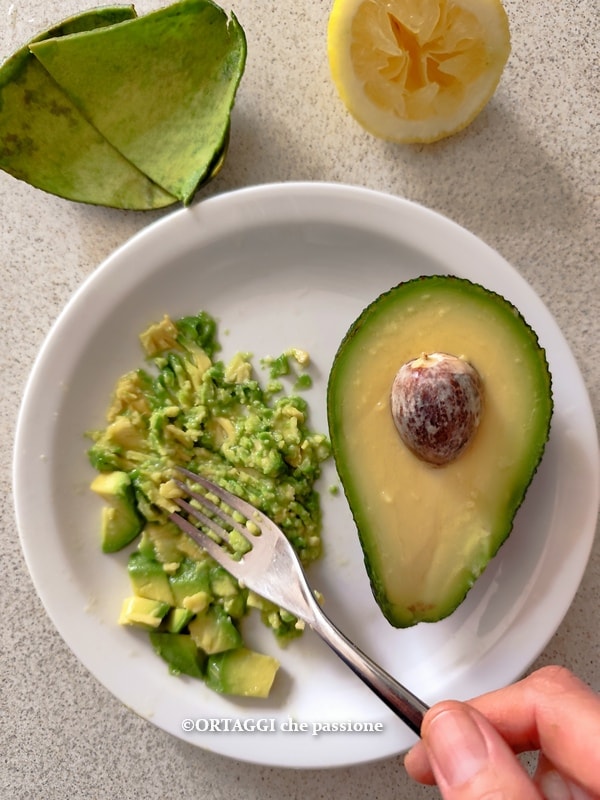 vegan avocado toast - mash avocado