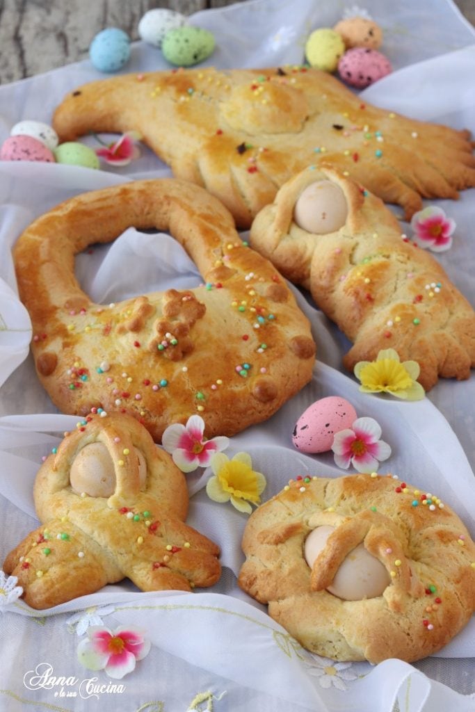 Calabrian Easter Sweet Cudduraci with Vermouth