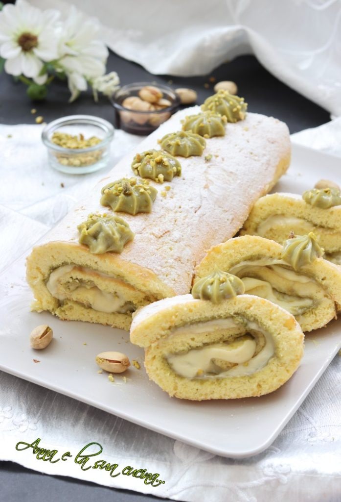Quick Pistachio Cream Roll