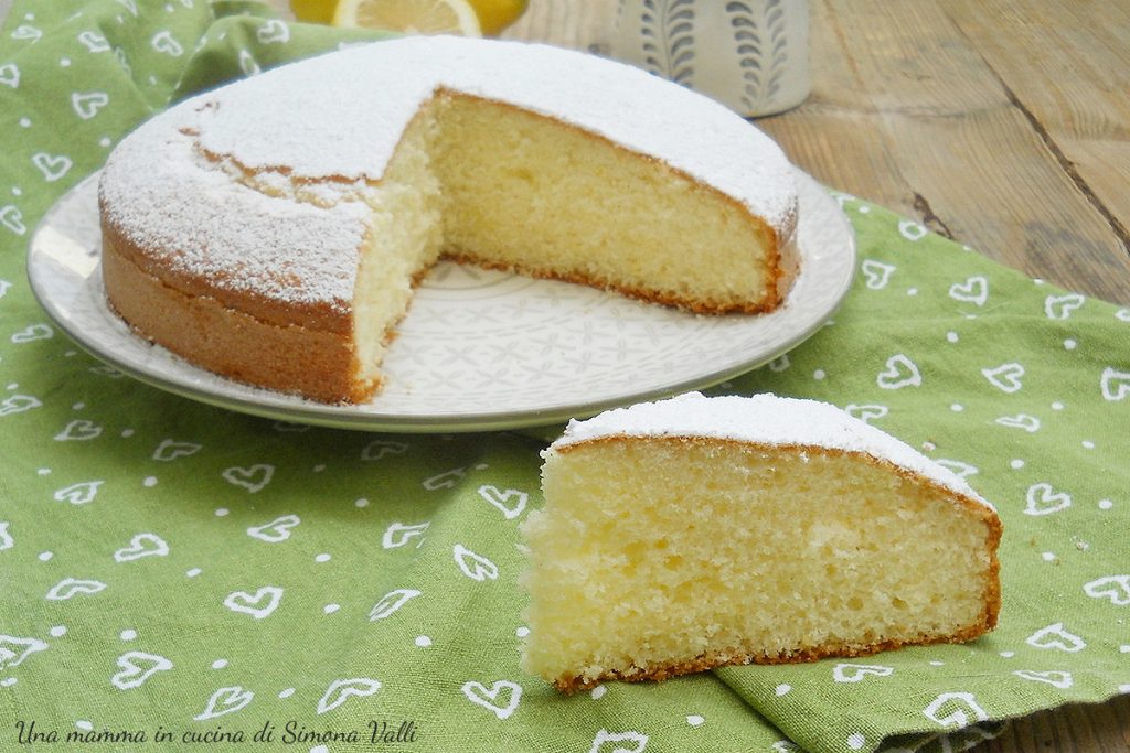 yogurt and lemon cake horiz