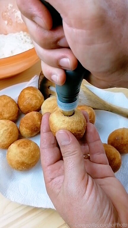 zeppole with pizza dough