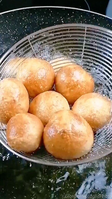 zeppole with pizza dough