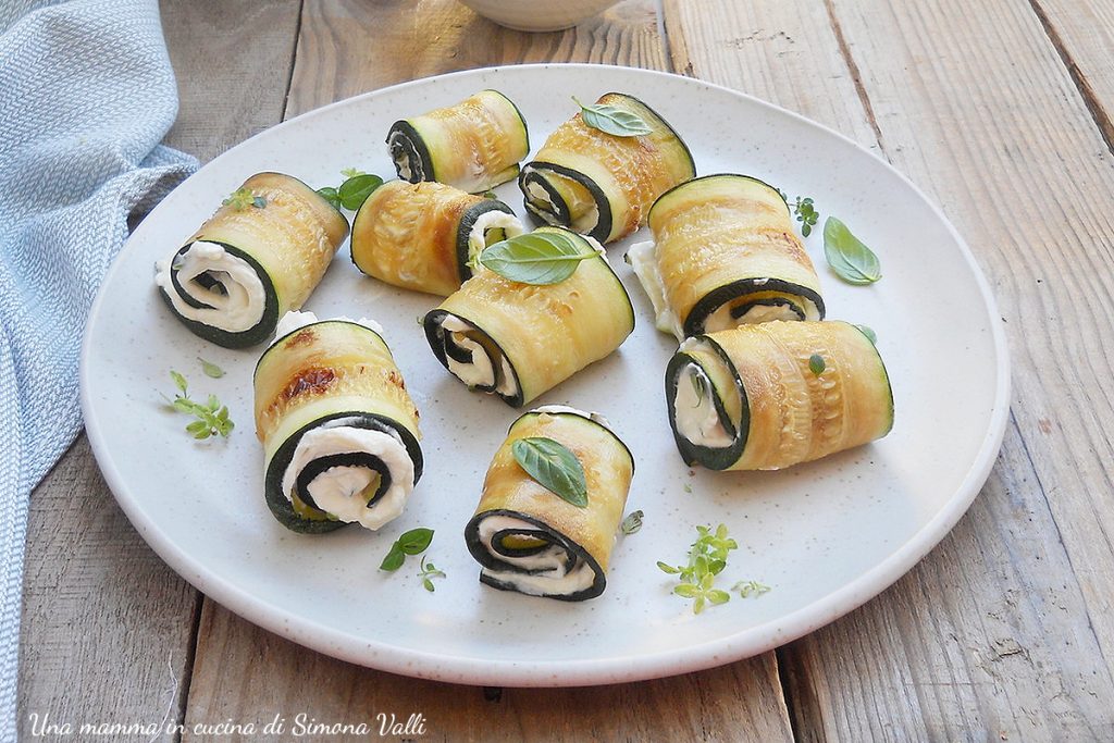 zucchini and robiola rolls
