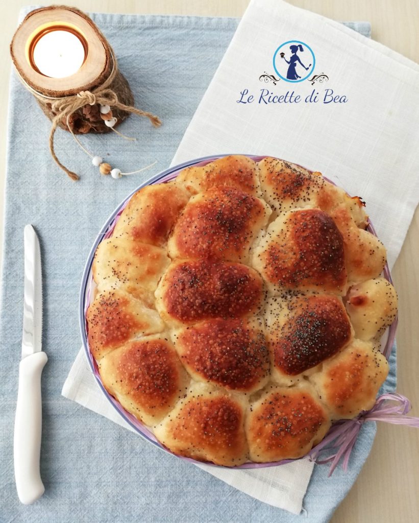 Savory Danubio with Ham and Smoked Cheese