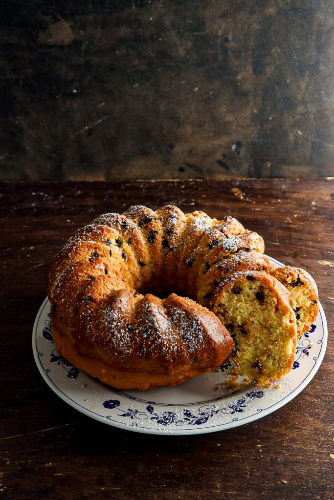 WEIGHTLESS BUNDT CAKE WITH LOTS OF CHOCOLATE CHIPS