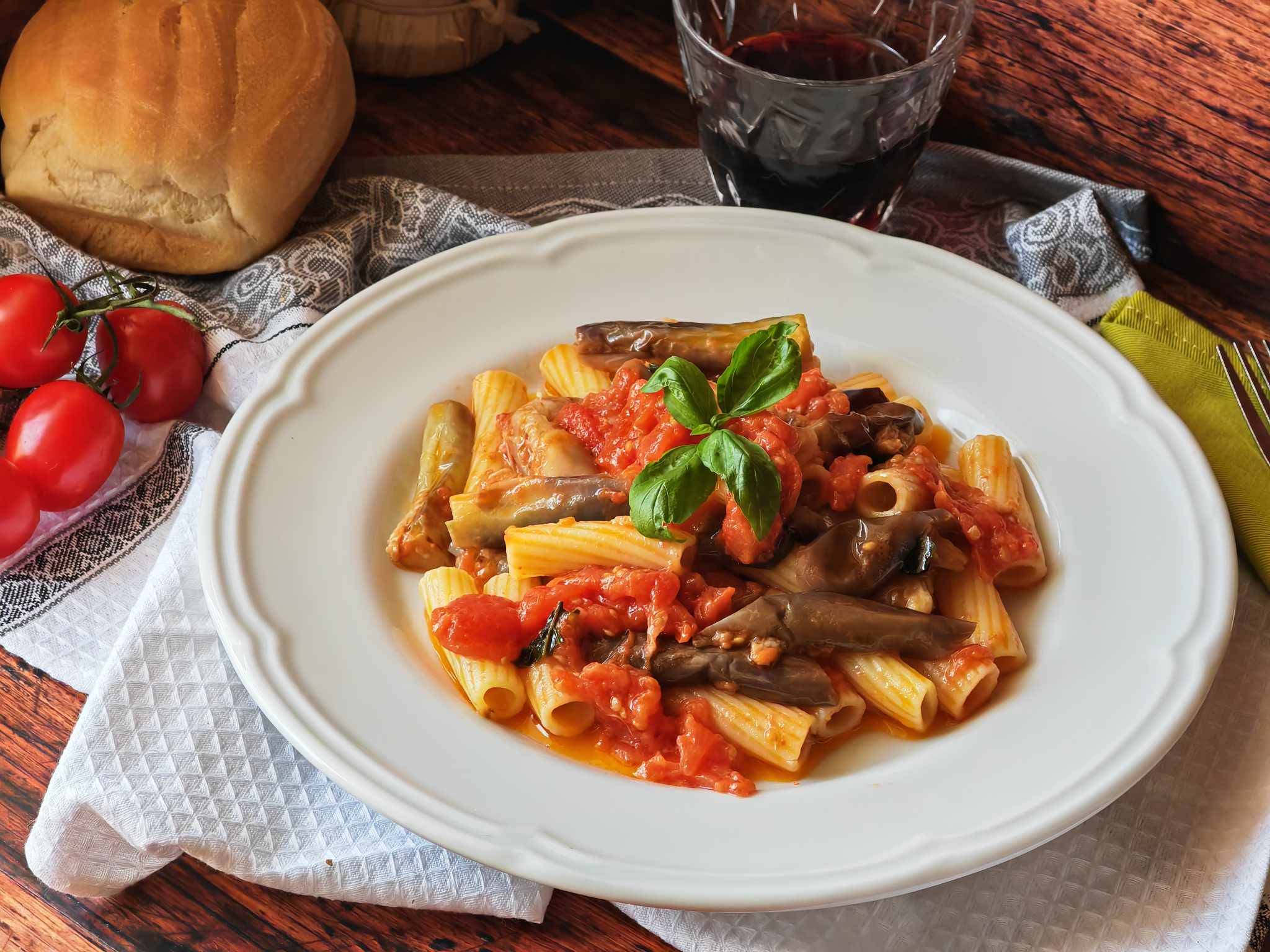 Macaroni with Perlina Eggplants