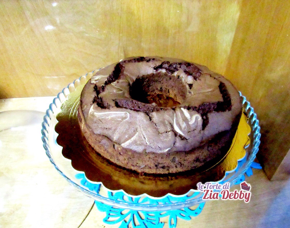 Egg White Cocoa Bundt Cake